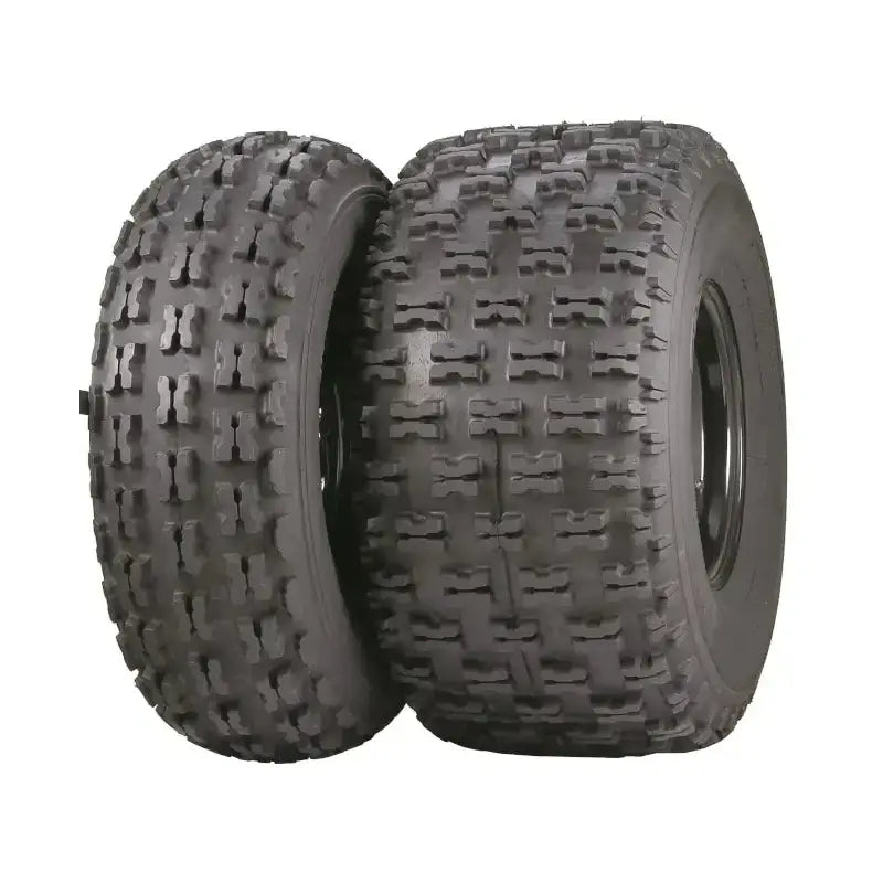 Atv Dekk 21x7-10 ITP Holeshot, to sorte dekk med firkantede knotter fotografert forfra mot hvit bakgrunn.