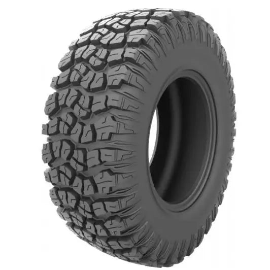 Atv Dekk 28x10R15 Arisun AR33, skråvisning som fremhever de store blokkmønstrene for maksimalt terrenggrep.