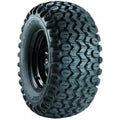 Atv Dekk 26x12-12 Carlisle, skrå forfra med tydelig slitebane og felg som fremhever det grove mønsteret.