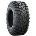 Atv Dekk 25x10-12 Carlisle PaveMaster, skråvisning som fremhever dypt, grovt mønster for optimalt grep på terreng.