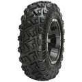 Atv Dekk 25x8R12 Carlisle Versa Trail, tredjeparts vinkel som fremhever de dype mønsterblokkene og slitesterk sidevegg.