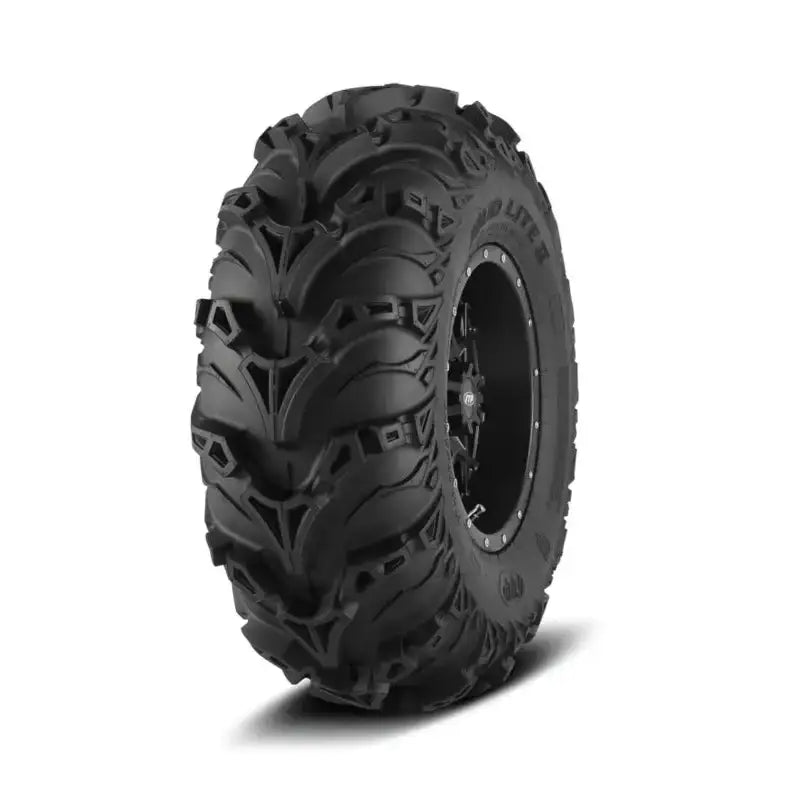 Atv Dekk 27x11-14 Mud Lite II, skråvisning som fremhever det grove, dype mønsteret og detaljert profil.