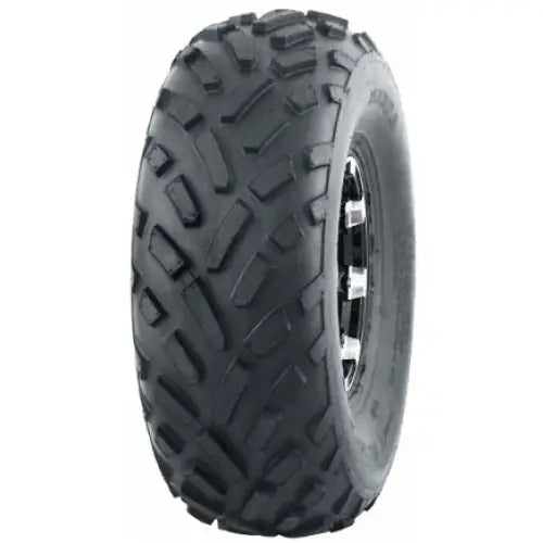Atv Dekk 18x8-8 Journey P340, skråvisning som fremhever det grove mønsteret og delvis synlig felg med blanke detaljer.