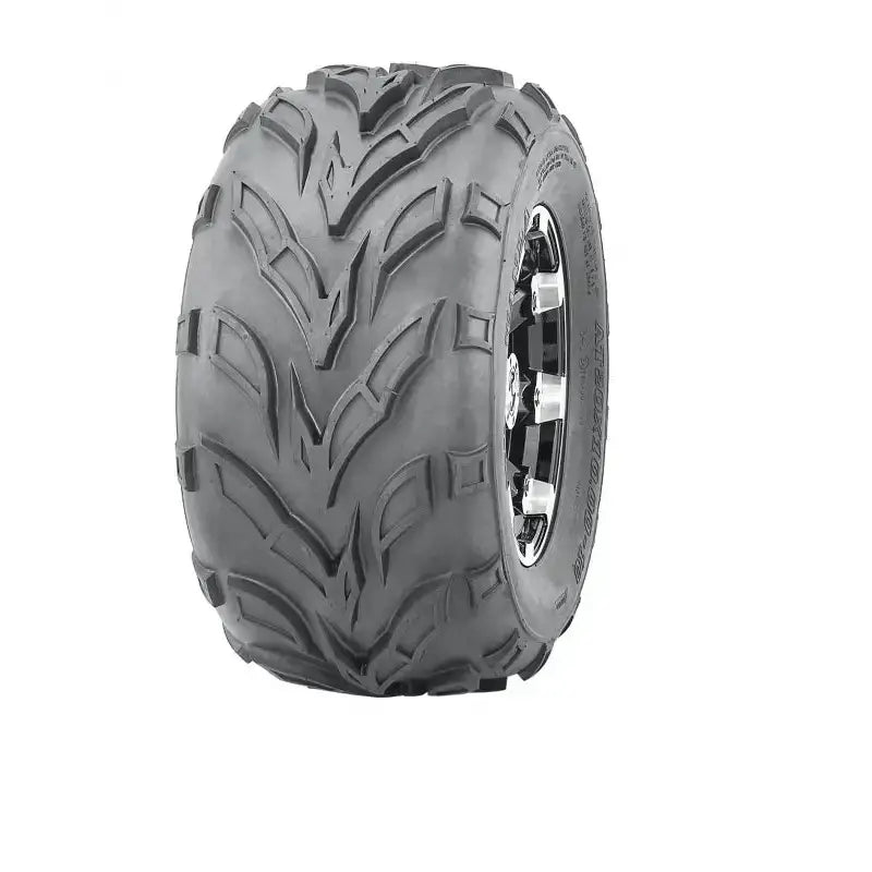 Atv Dekk 145/70-6 Journey P361 med markante spor og metallfelg, sett skrått forfra mot hvit bakgrunn.