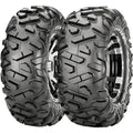 Atv Dekk 26x8-12 Maxxis BigHorn, to kraftige terrengdekk med grovt mønster og hvit sideveggtekst, sett fra siden.