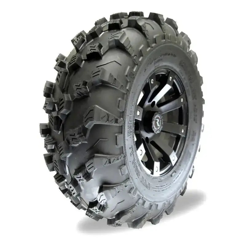 Atv Dekk 26x9-12 Pit Bull Growler, skrå sidevisning som fremhever grove knaster og svart felg mot hvit bakgrunn.