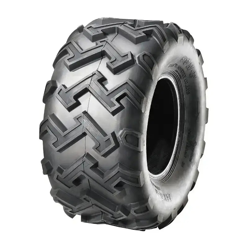Atv Dekk 21x7-10 Sunf A-001, trekvartvisning som fremhever det grove terrengmønsteret mot hvit bakgrunn.