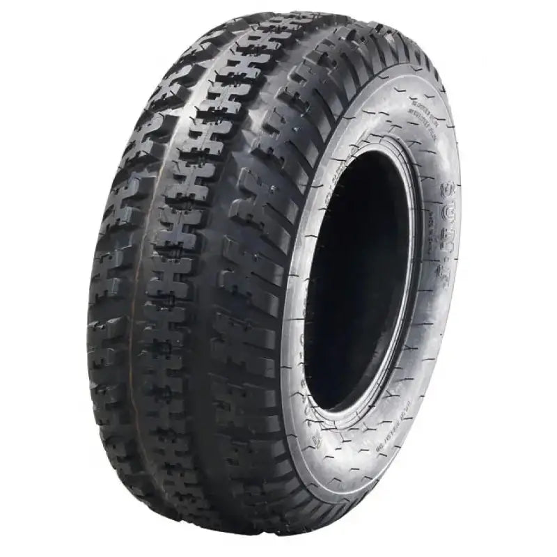 Atv Dekk 21x7-10 Sunf A-031F, skråvisning som fremhever det grove mønsteret og brede sporene på gummidekket.